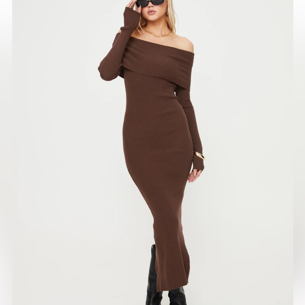 Elegant Off-Shoulder Brown Dress